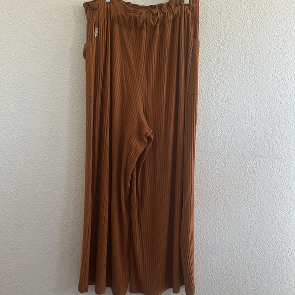 FREE PEOPLE FP MOVEMENT Toasted Coconut Blissed Out Wide Leg - Picture 10 of 10